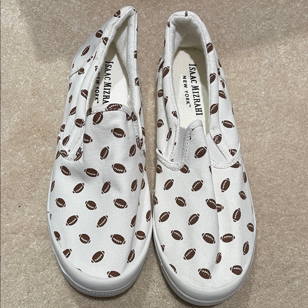 NWOT Isaac Mizrahi Football Slides 8.5